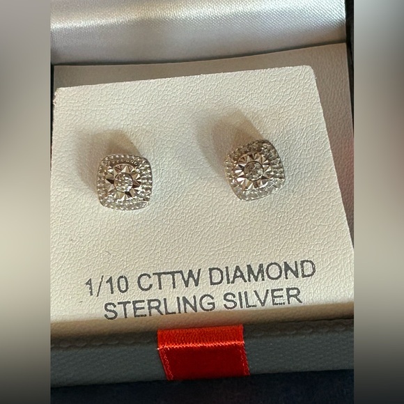 NIB Sterling Silver 1/10 Carat Diamonds Square Stud Earrings - Picture 8 of 8
